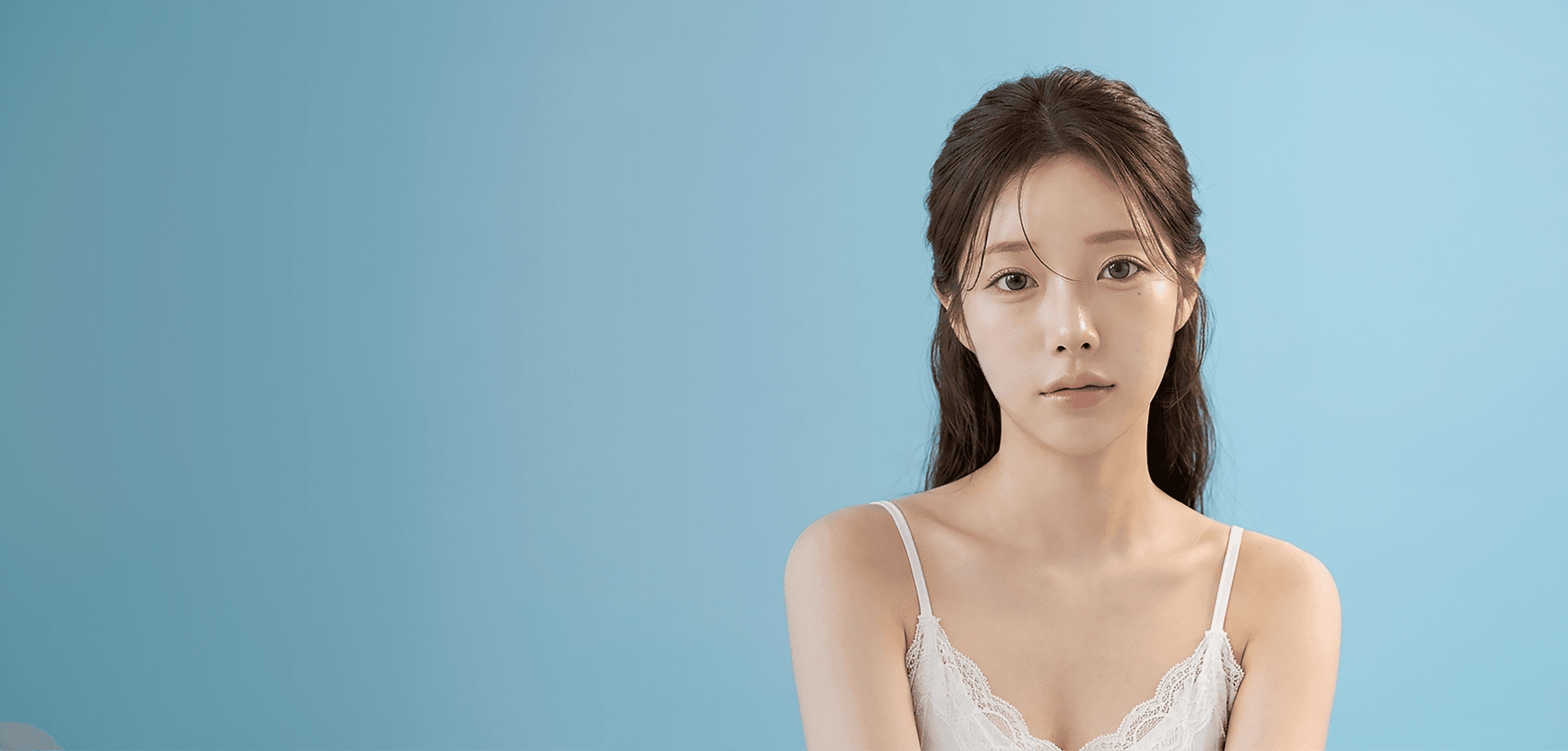 갸름하고 입체적인
얼굴 라인의 완성